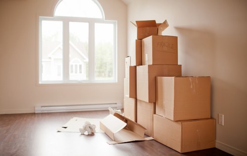 Professional moving van process for homes and offices in Lambeth